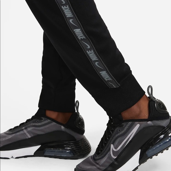 Nike joggers - Picture 6 of 6